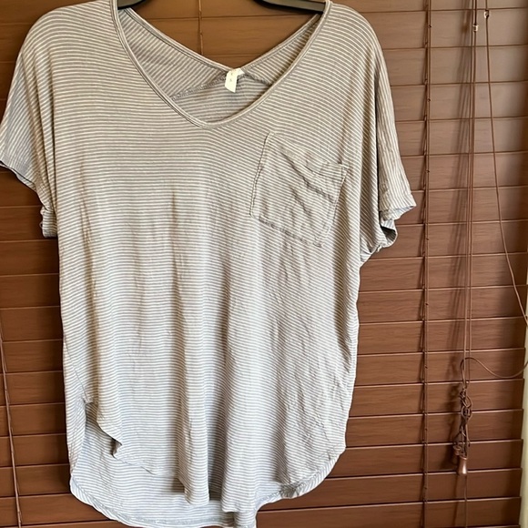 MTS Tops - Cute gray top with white stripes